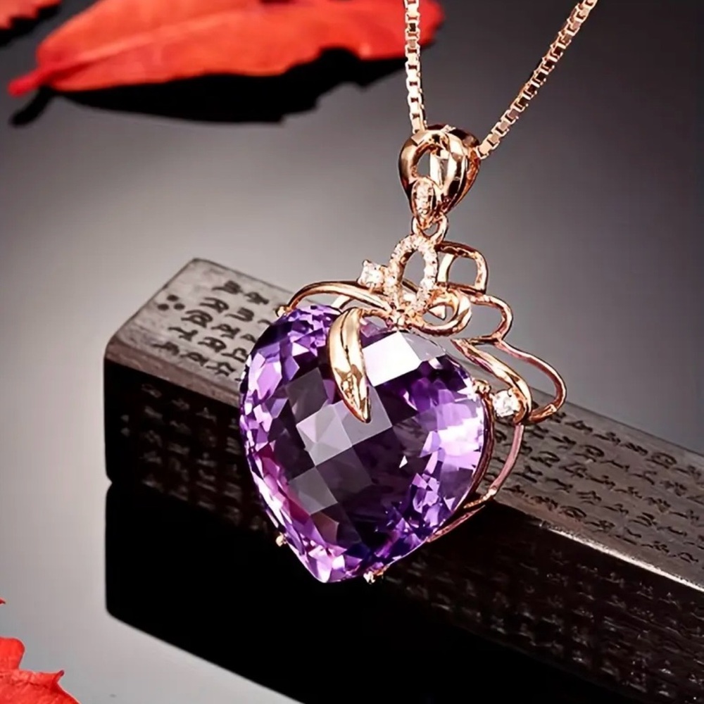 Elegant Purple Heart Pendant Set in Rose Gold Necklace